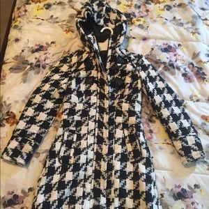 Kids houndstooth peacoat.